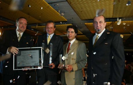 2004 – Top de Marketing – Norman Arruda – Adriano Lunardon (ganhador) 2004 - Top de Marketing - Norman Arruda - Adriano Lunardon (ganhador)