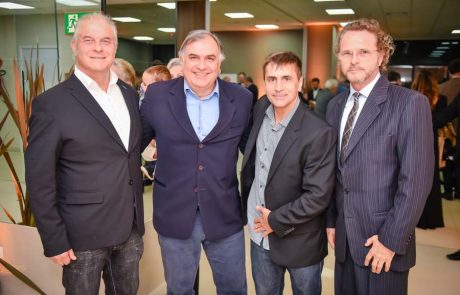 2018 – Prêmio Personalidades – Elon Garcia – Carlos Alberto – Gomes – Kal Gelbecke 2018 - Prêmio Personalidades - Elon Garcia - Carlos Alberto - Gomes - Kal Gelbecke