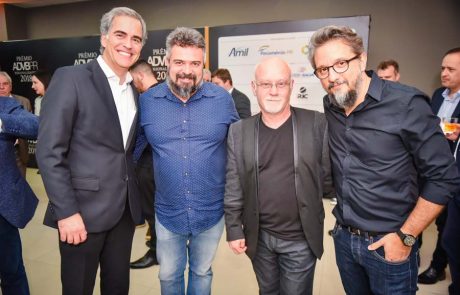 2018 – Prêmio Personalidades – Sayto Gama – Osmar Correia – Gustavo Brandão – Hermes Bruchmann 2018 - Prêmio Personalidades - Sayto Gama - Osmar Correia - Gustavo Brandão - Hermes Bruchmann