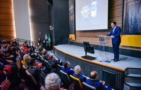 2018 – Prêmio Personalidades – Ratinho Junior – Governador/PR 2018 - Prêmio Personalidades - Ratinho Junior - Governador/PR