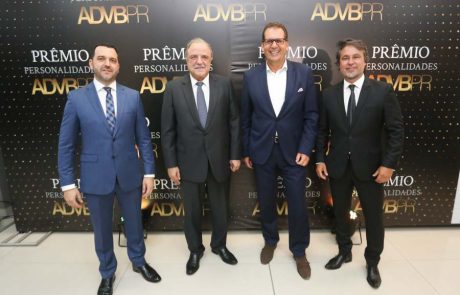 2019 – Prêmio Personalidades – Eduardo Jaime – Anibal Tacla – Mathias Schupp – Marcelo Romaniewickz 2019 - Prêmio Personalidades - Eduardo Jaime - Anibal Tacla - Mathias Schupp - Marcelo Romaniewickz